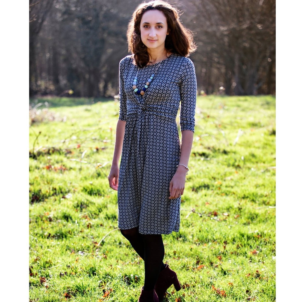 Gina Geo Breastfeeding Dress - Stylish Mum for breastfeeding dresses UK